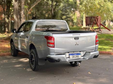 MITSUBISHI L 200 2.5 4X4 CABINE DUPLA DIESEL, Foto 6