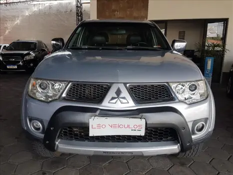 MITSUBISHI L 200 Triton 3.2 16V HPE 4X4 CABINE DUPLA TURBO DIESEL INTERCOOLER, Foto 2