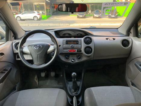 TOYOTA Etios Hatch 1.3 16V 4P FLEX XS, Foto 9