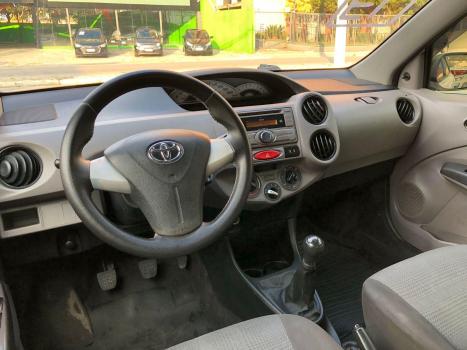 TOYOTA Etios Hatch 1.3 16V 4P FLEX XS, Foto 10