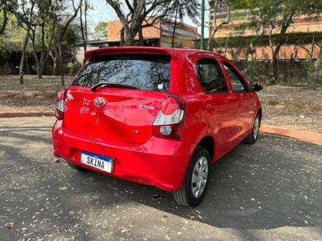 TOYOTA Etios Hatch 1.3 16V 4P FLEX X, Foto 4