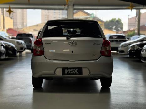 TOYOTA Etios Hatch 1.3 16V 4P FLEX X, Foto 8