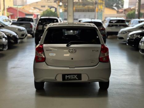 TOYOTA Etios Hatch 1.3 16V 4P FLEX X, Foto 11