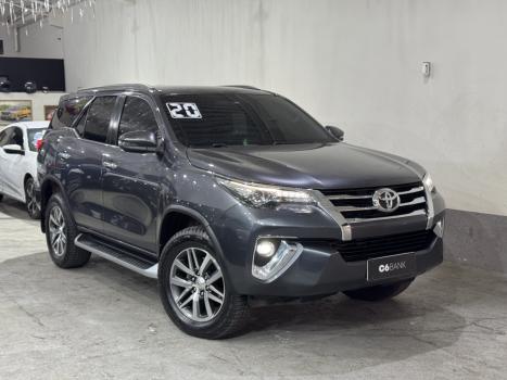 TOYOTA Hilux SW4 2.8 16V 4P SRX 4X4 7 LUGARES TURBO DIESEL AUTOMTICO, Foto 2