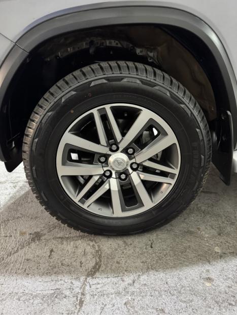 TOYOTA Hilux SW4 2.8 16V 4P SRX 4X4 7 LUGARES TURBO DIESEL AUTOMTICO, Foto 19