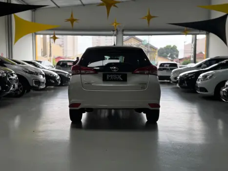 TOYOTA Yaris Hatch 1.3 16V 4P FLEX XL MULTIDRIVE AUTOMTICO CVT, Foto 9