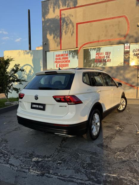 VOLKSWAGEN Tiguan 1.4 250 TSI TOTAL FLEX ALLSPACE COMFORTLINE TURBO AUTOMTICO TIPTRONIC, Foto 2