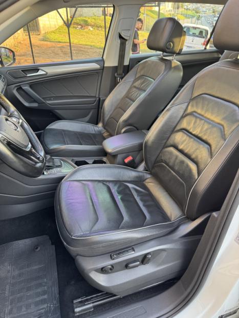 VOLKSWAGEN Tiguan 1.4 250 TSI TOTAL FLEX ALLSPACE COMFORTLINE TURBO AUTOMTICO TIPTRONIC, Foto 12
