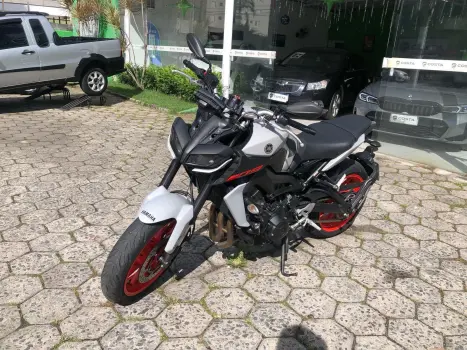 YAMAHA MT-09 Tracer GT 900 , Foto 3