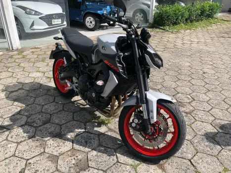 YAMAHA MT-09 Tracer GT 900 , Foto 4