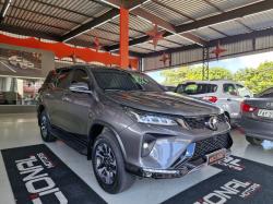 TOYOTA Hilux SW4 2.8 4P SRX 4X4 DIAMOND 7 LUGARES TURBO DIESEL AUTOM�TICO