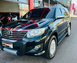 TOYOTA Hilux SW4 3.0 16V 4P SRV 4X4 7 LUGARES TURBO DIESEL AUTOMTICO