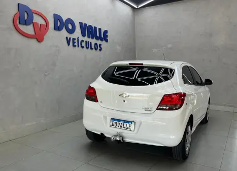 CHEVROLET Onix Hatch 1.4 4P FLEX LT, Foto 6