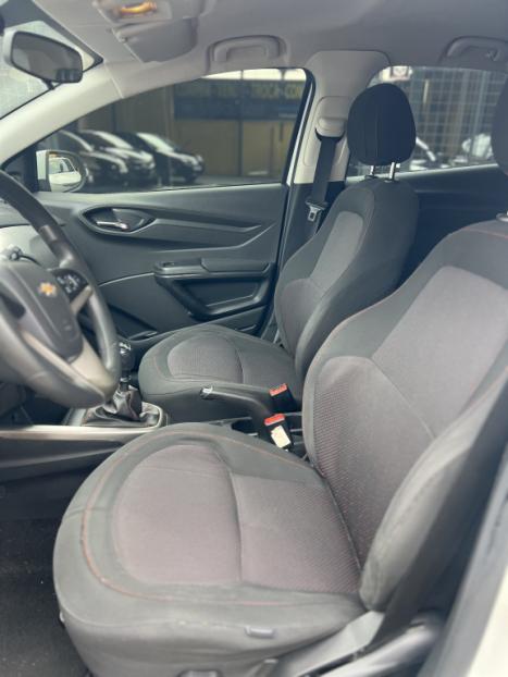 CHEVROLET Onix Hatch 1.4 4P FLEX LT, Foto 9
