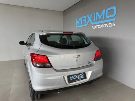 CHEVROLET Onix Hatch 1.4 4P FLEX LTZ, Foto 4