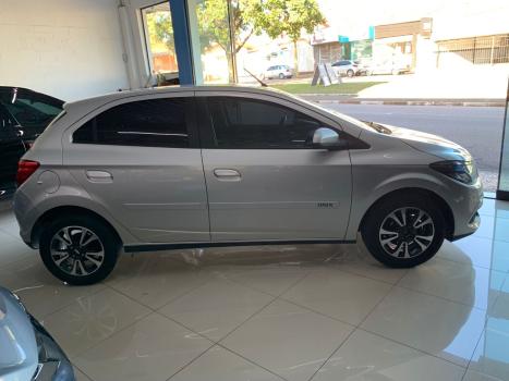 CHEVROLET Onix Hatch 1.4 4P FLEX LTZ, Foto 5 CHEVROLET Onix Hatch 1.4 4P FLEX LTZ, Foto 5