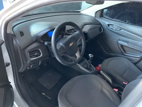 CHEVROLET Onix Hatch 1.4 4P FLEX LTZ, Foto 10 CHEVROLET Onix Hatch 1.4 4P FLEX LTZ, Foto 10