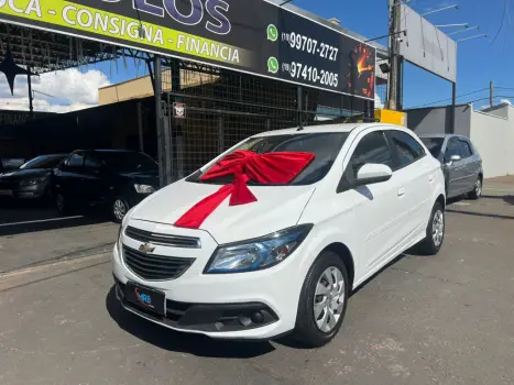 CHEVROLET Onix Hatch 1.4 4P FLEX LT, Foto 4