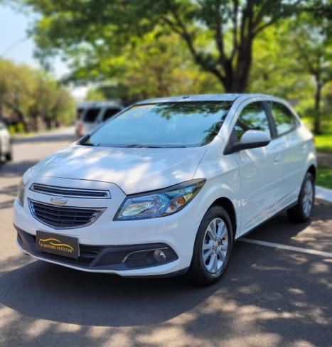 CHEVROLET Onix Hatch 1.4 4P FLEX LTZ, Foto 2