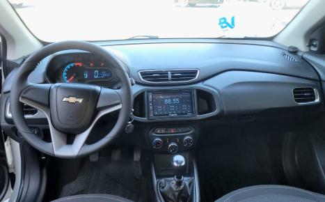 CHEVROLET Onix Hatch 1.4 4P FLEX LT, Foto 8