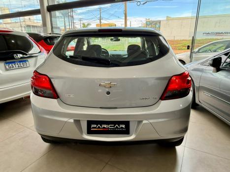 CHEVROLET Onix Hatch 1.4 4P FLEX LT, Foto 5