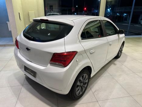 CHEVROLET Onix Hatch 1.0 4P FLEX JOY BLACK, Foto 6