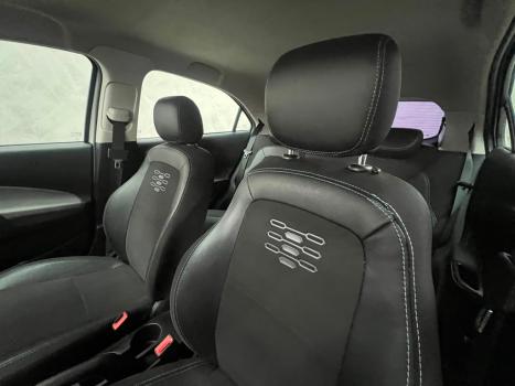 CHEVROLET Onix Hatch 1.4 4P FLEX LT AUTOM�TICO, Foto 5