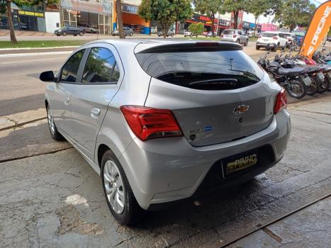 CHEVROLET Onix Hatch 1.4 4P FLEX LT, Foto 9