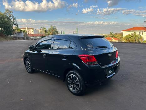 CHEVROLET Onix Hatch 1.4 4P FLEX LTZ, Foto 6