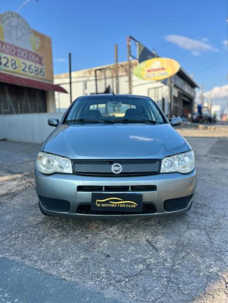 FIAT Palio 1.8 4P HLX, Foto 2