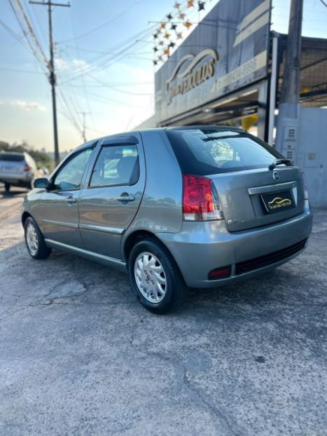 FIAT Palio 1.8 4P HLX, Foto 4