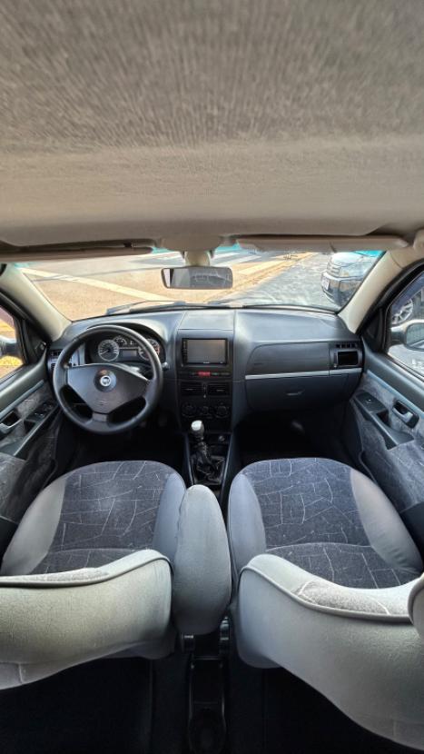 FIAT Palio 1.8 4P HLX, Foto 8