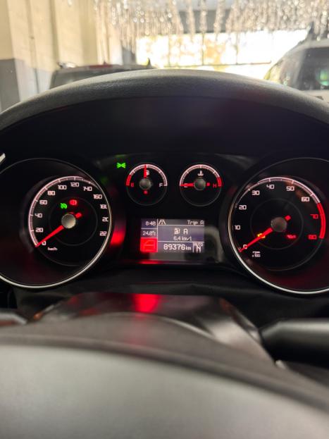 FIAT Punto 1.8 16V 4P FLEX ESSENCE DUALOGIC AUTOMATIZADO, Foto 7