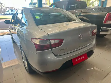 FIAT Siena 1.6 16V 4P ESSENCE FLEX DUALOGIC AUTOMATIZADO, Foto 5