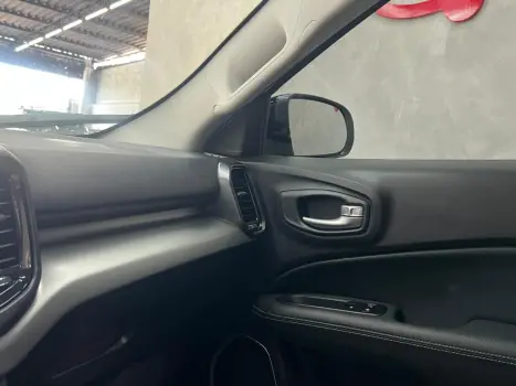 FIAT Toro 2.2 16V 4P VOLCANO 4WD TURBO DIESEL AUTOM�TICO, Foto 9