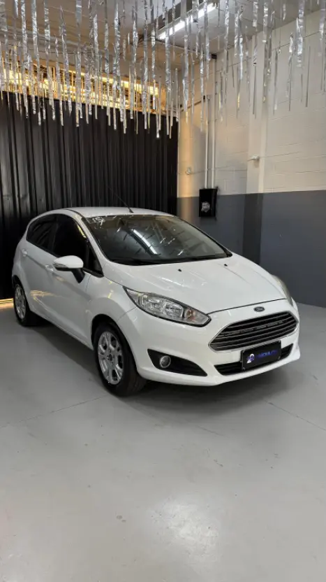 FORD Fiesta Hatch 1.6 16V 4P FLEX SEL POWERSHIFT AUTOM�TICO, Foto 2