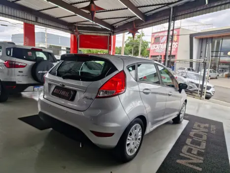 FORD Fiesta Hatch 1.5 16V 4P S FLEX, Foto 5