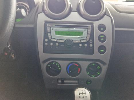 FORD Fiesta Sedan 1.6 4P ROCAM FLEX, Foto 12