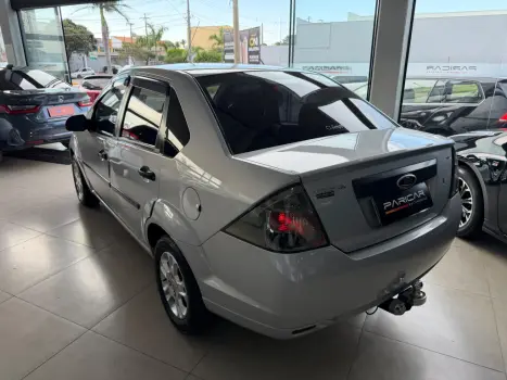 FORD Fiesta Sedan 1.6 4P ROCAM FLEX, Foto 6