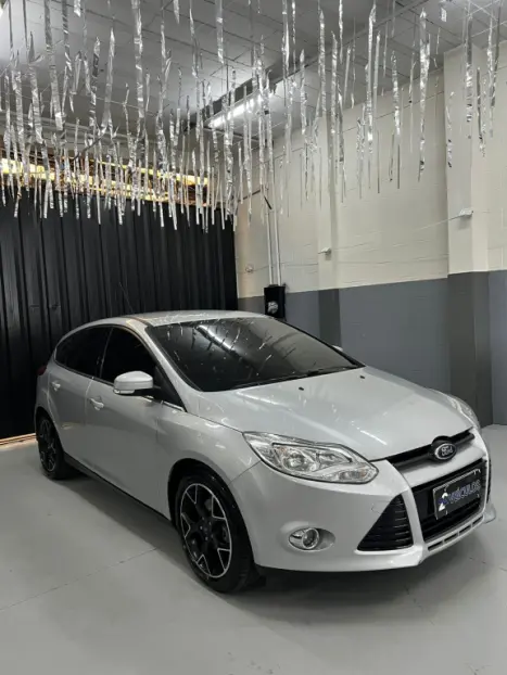 FORD Focus Hatch 2.0 16V 4P FLEX AUTOM�TICO, Foto 2