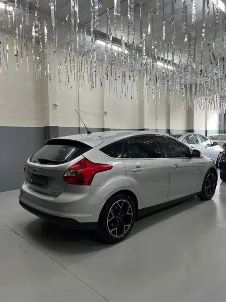 FORD Focus Hatch 2.0 16V 4P FLEX AUTOM�TICO, Foto 10