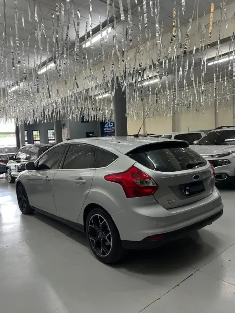 FORD Focus Hatch 2.0 16V 4P FLEX AUTOM�TICO, Foto 11