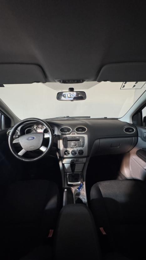 FORD Focus Hatch 2.0 16V 4P FC AUTOM�TICO, Foto 2