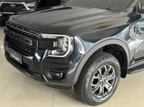 FORD Ranger 2.0 4P TURBO DIESEL BLACK CABINE DUPLA AUTOMÁTICO, Foto 4 FORD Ranger 2.0 4P TURBO DIESEL BLACK CABINE DUPLA AUTOMÁTICO, Foto 4