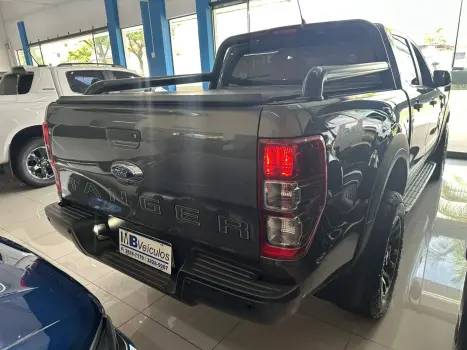 FORD Ranger 3.2 20V CABINE DUPLA 4X4 STORM TURBO DIESEL AUTOM�TICO, Foto 2