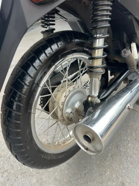 HONDA Biz 100 ES, Foto 4