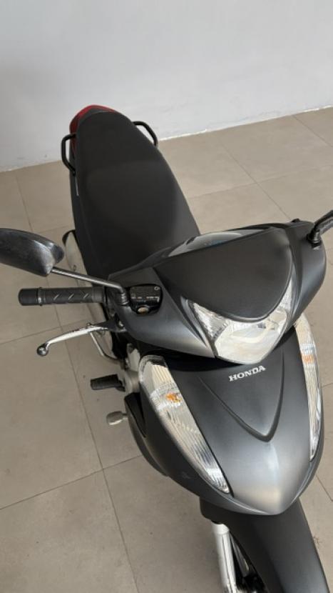 HONDA Biz 125 EX, Foto 7