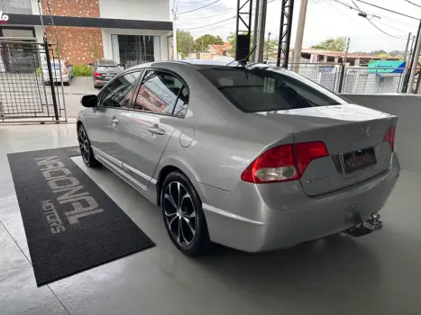 HONDA Civic 1.8 16V 4P FLEX LXS, Foto 4