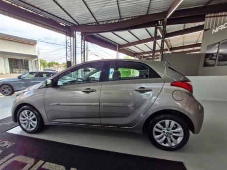 HYUNDAI HB 20 Hatch 1.6 16V 4P FLEX COMFORT PLUS AUTOM�TICO, Foto 4