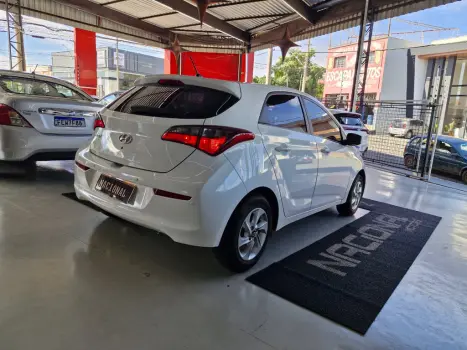 HYUNDAI HB 20 Hatch 1.0 12V 4P FLEX UNIQUE, Foto 5